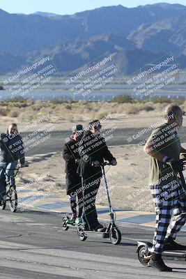 media/Jan-15-2026-Racers Edge (Thu) [[dfebeb70ab]]/1-Around the Pits-Track Walk/